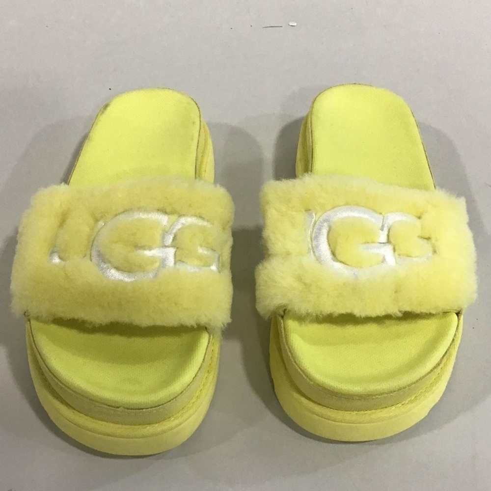 Women’s UGG Laton Fur Slide Sandal Yellow Size 7M